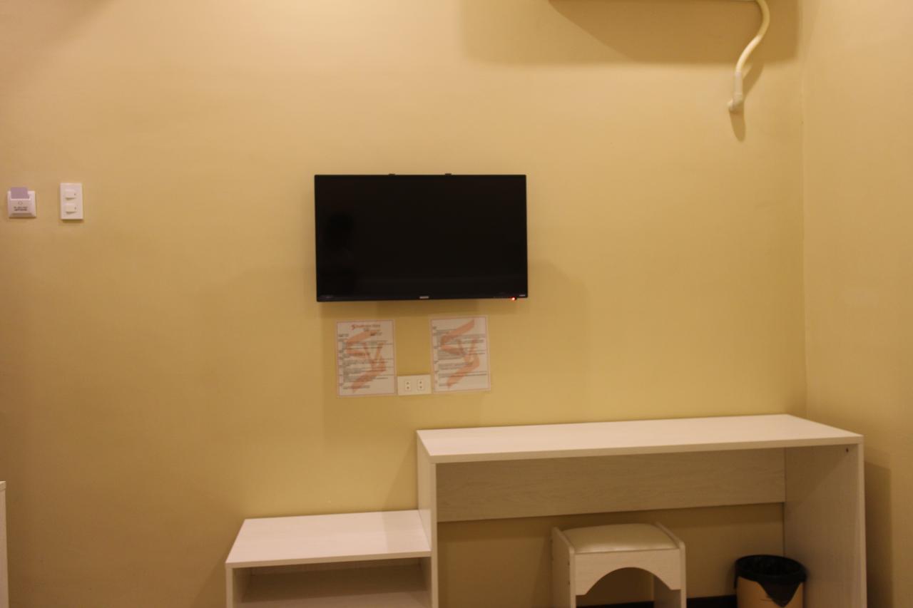 Southview Hotel Dumaguete City Екстер'єр фото